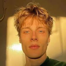 แอม เสาวลักษณ์ avatar